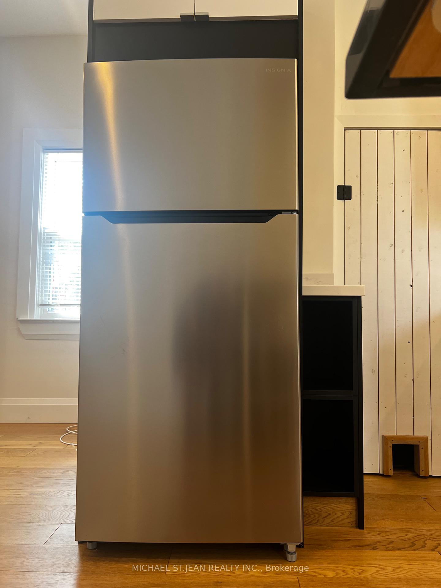 Photo 7 of Unit 2, 158 Wellington Street S, Hamilton, Corktown — HOMEH