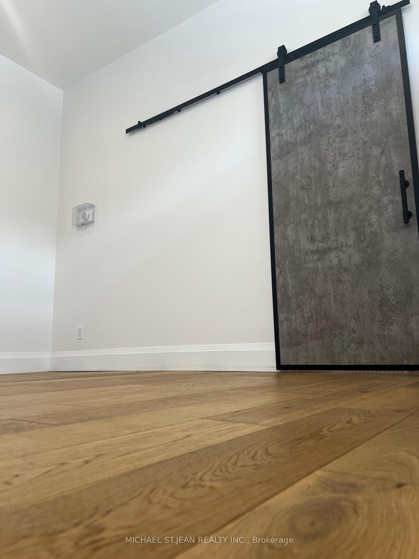 Photo 9 of Unit 2, 158 Wellington Street S, Hamilton, Corktown — HOMEH