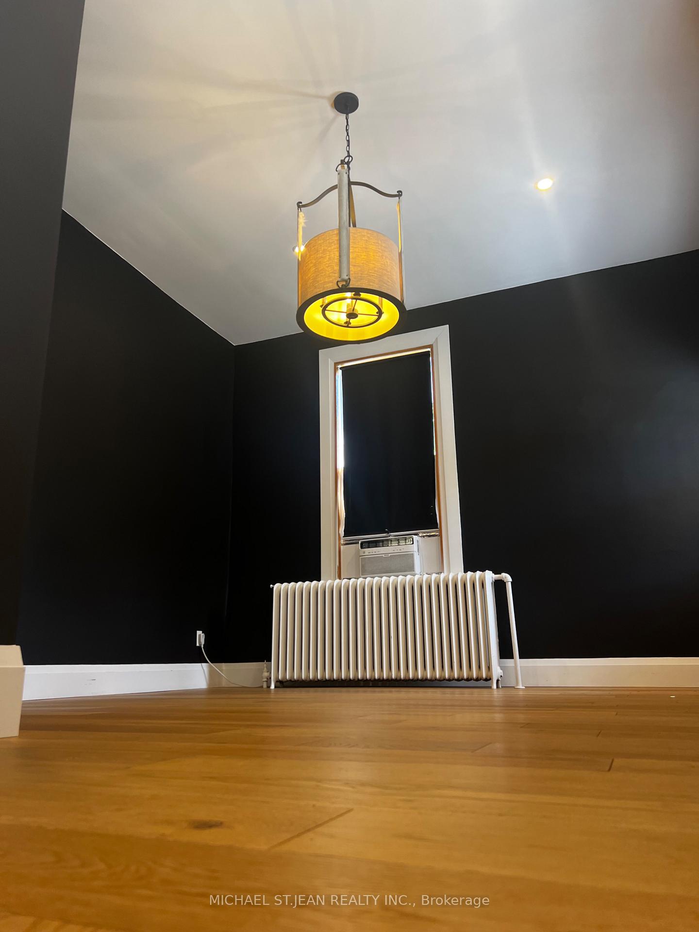 Photo 10 of Unit 2, 158 Wellington Street S, Hamilton, Corktown — HOMEH