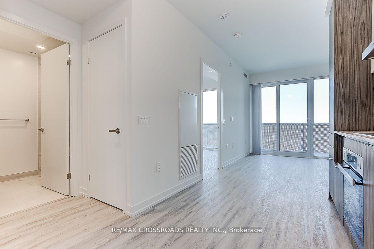 Photo 8 of Unit 6906, 55 Cooper Street, Toronto, Waterfront Communities — HOMEH
