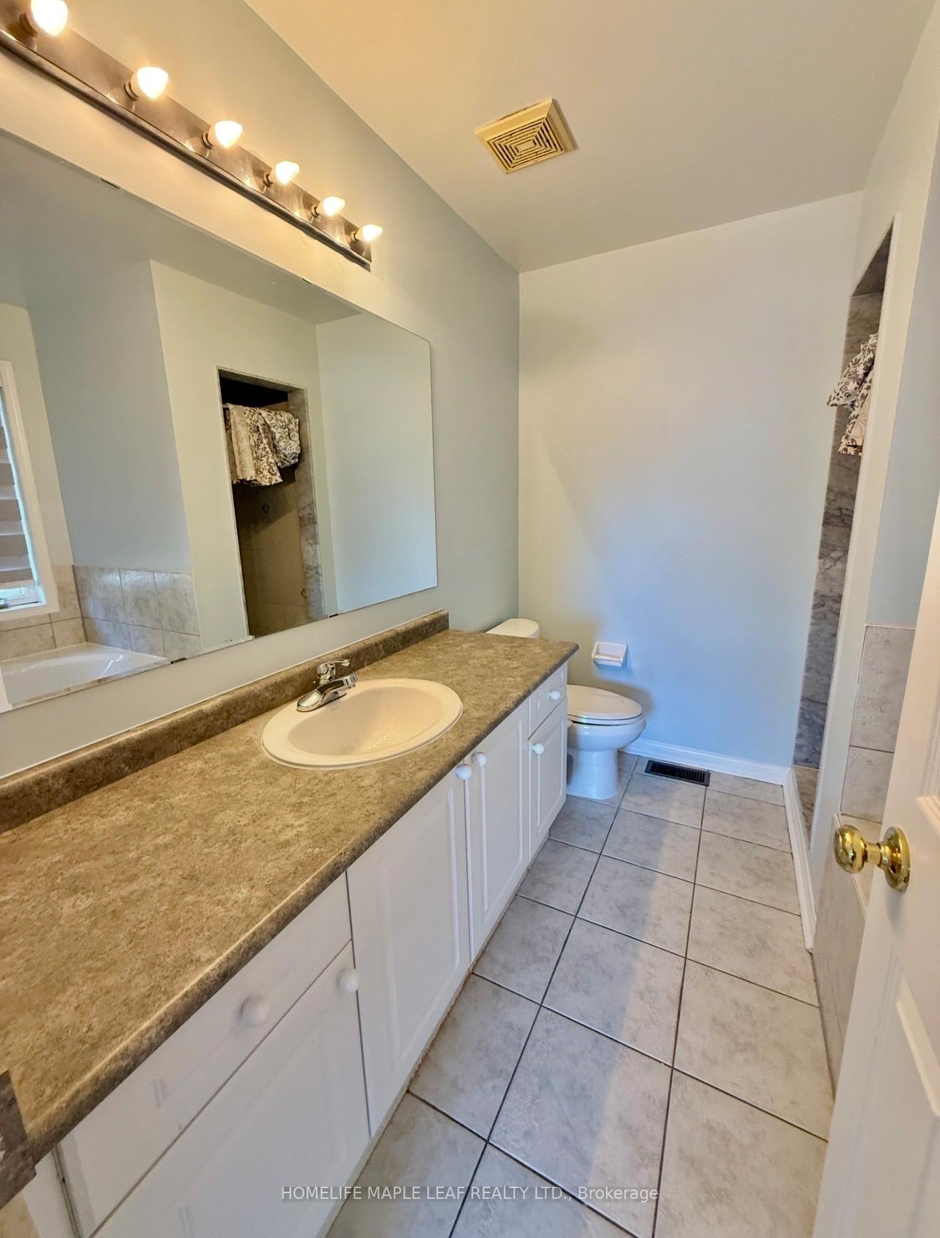Photo 10 of Unit Upper, 21 Sugarhill Drive, Brampton, Fletcher's Meadow — HOMEH