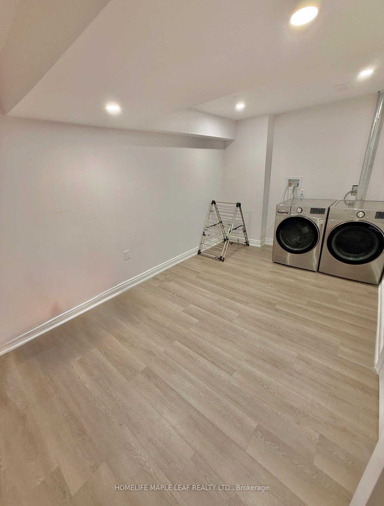Photo 18 of Unit Upper, 21 Sugarhill Drive, Brampton, Fletcher's Meadow — HOMEH