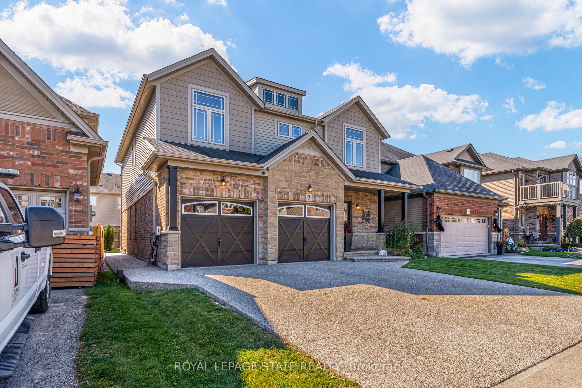 Photo 2 of 7 Kinsman Drive, Hamilton, Binbrook — HOMEH