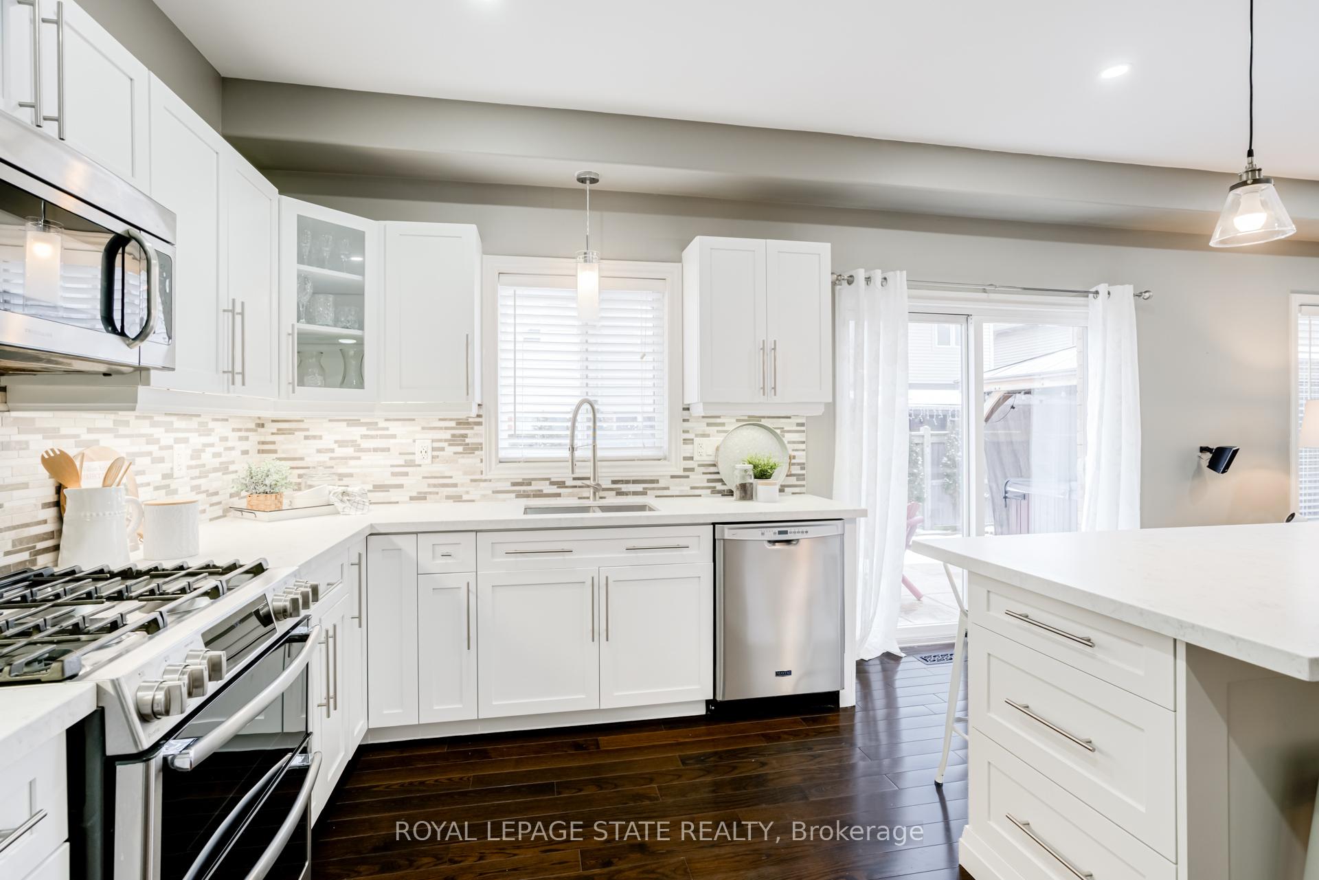 Photo 13 of 7 Kinsman Drive, Hamilton, Binbrook — HOMEH
