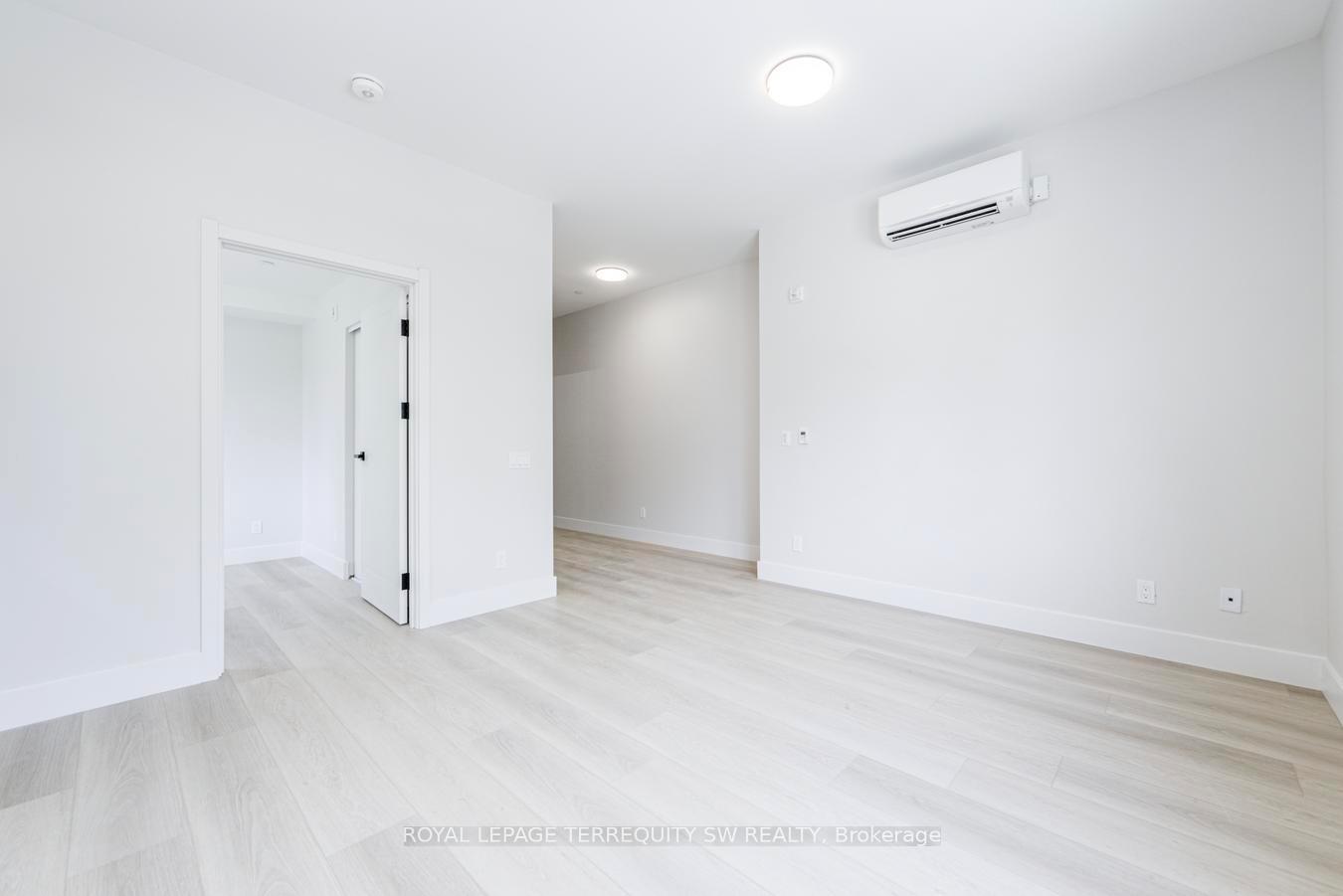 Photo 33 of Unit 204, 145 Clapperton Street, Barrie, Wellington — HOMEH