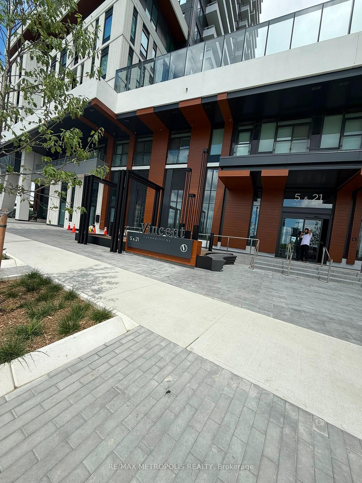 Photo 1 of Unit 220, 21 Meadowvale Road, Vaughan, Concord — HOMEH