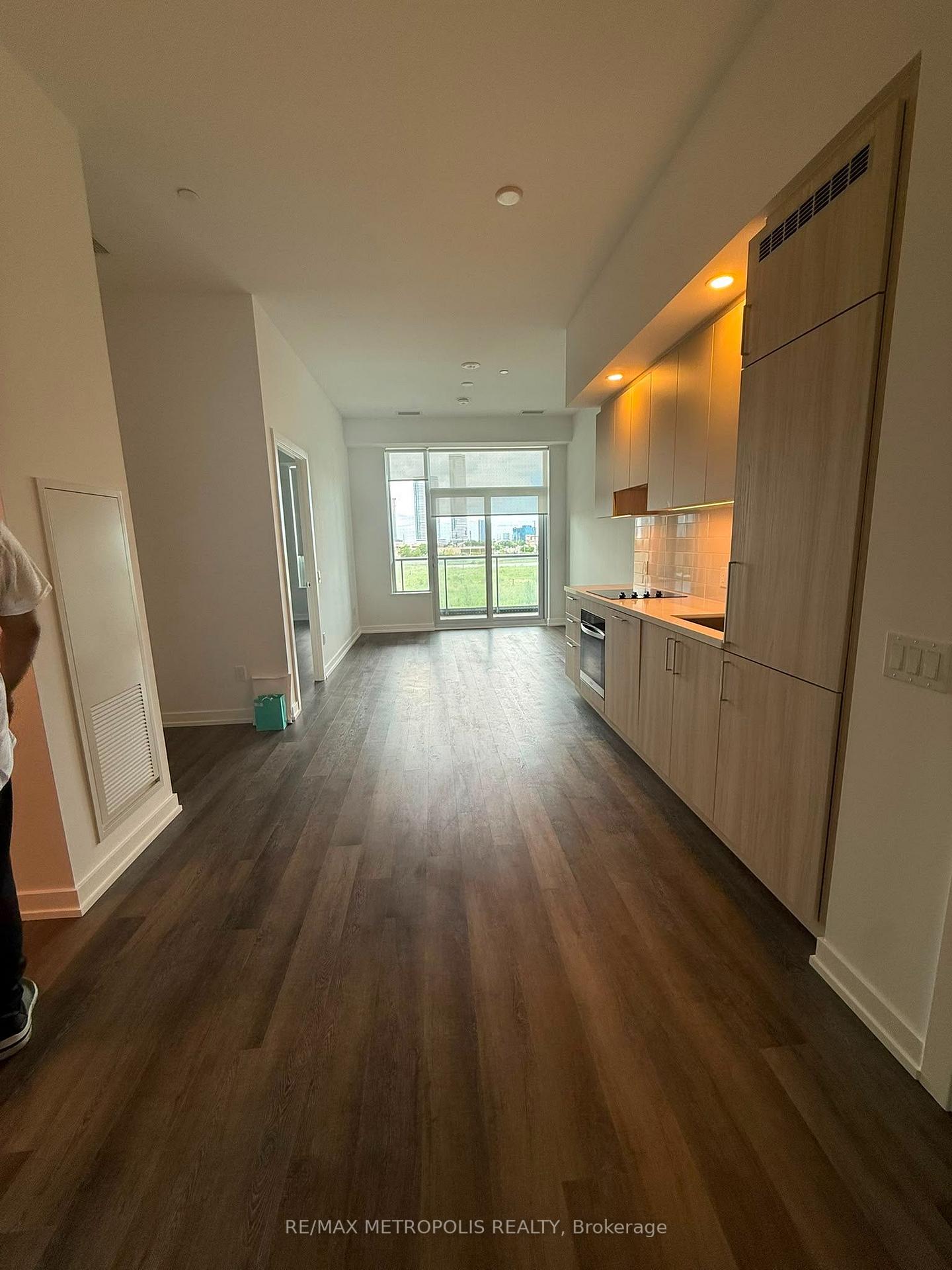 Photo 6 of Unit 220, 21 Meadowvale Road, Vaughan, Concord — HOMEH