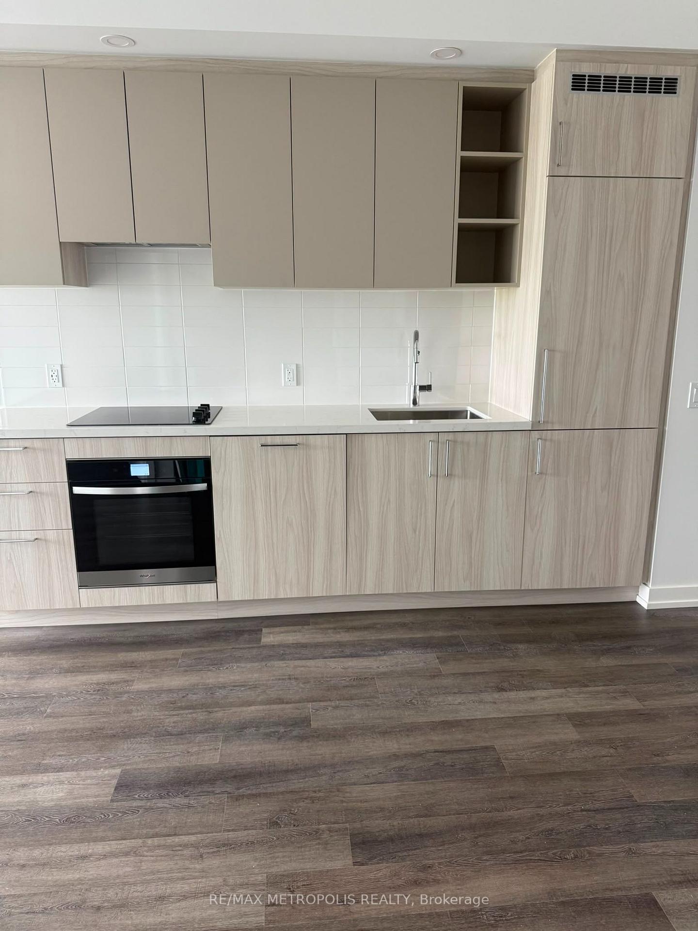 Photo 8 of Unit 220, 21 Meadowvale Road, Vaughan, Concord — HOMEH