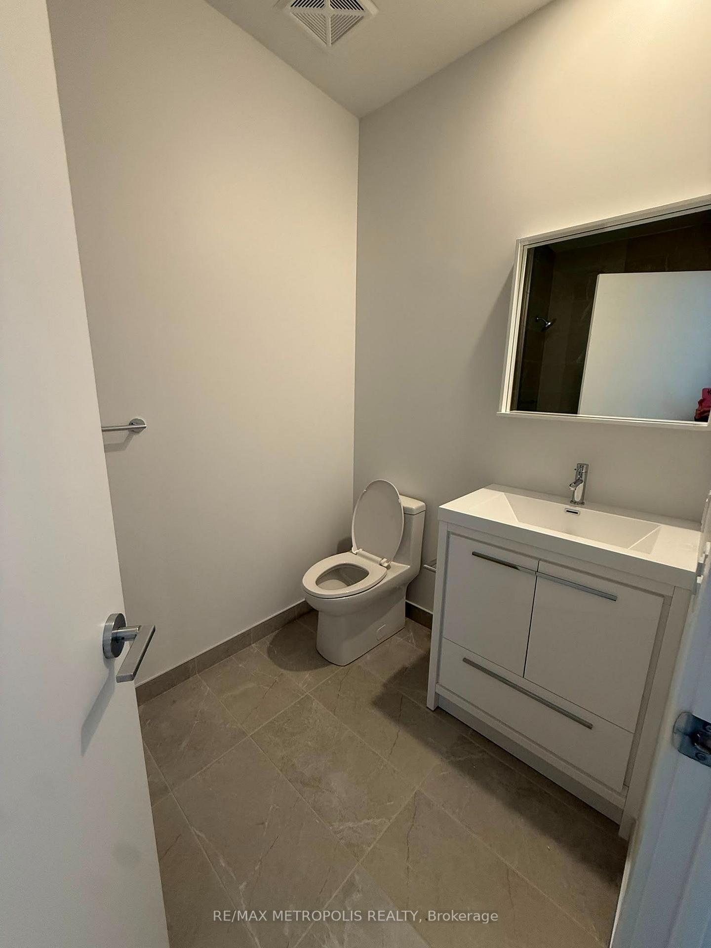 Photo 11 of Unit 220, 21 Meadowvale Road, Vaughan, Concord — HOMEH