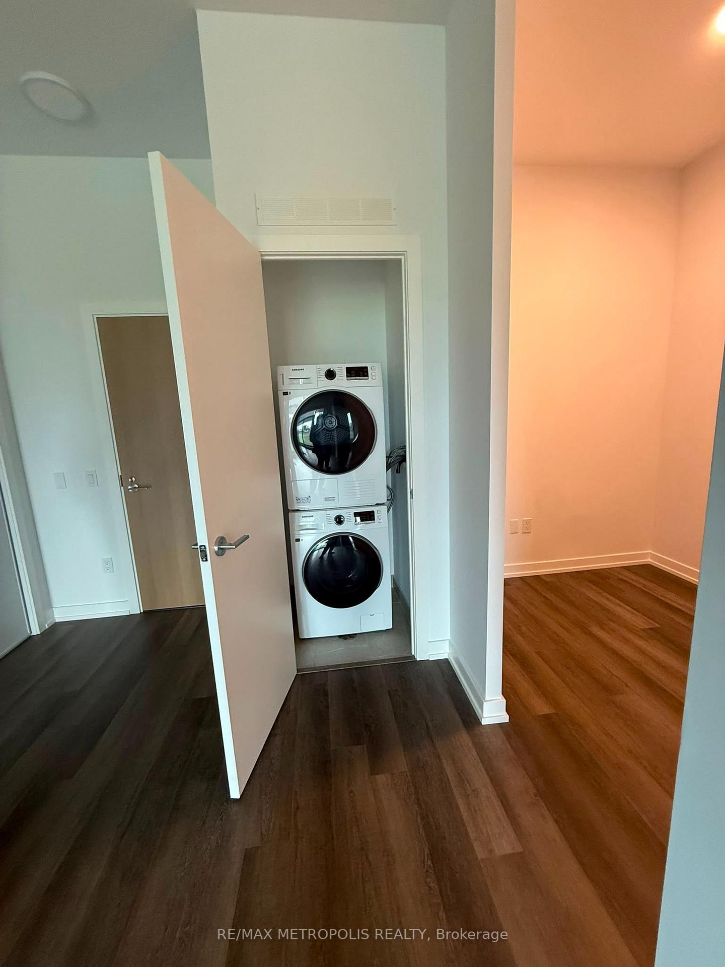 Photo 12 of Unit 220, 21 Meadowvale Road, Vaughan, Concord — HOMEH