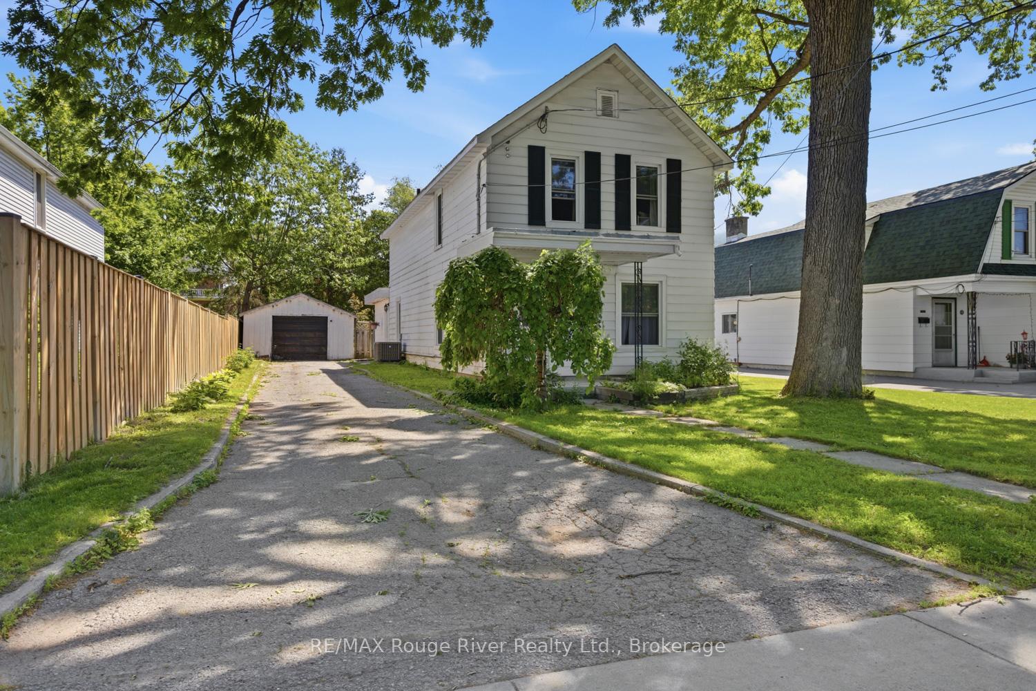 Photo 1 of 111 Lingham Street, Belleville, Belleville Ward — HOMEH