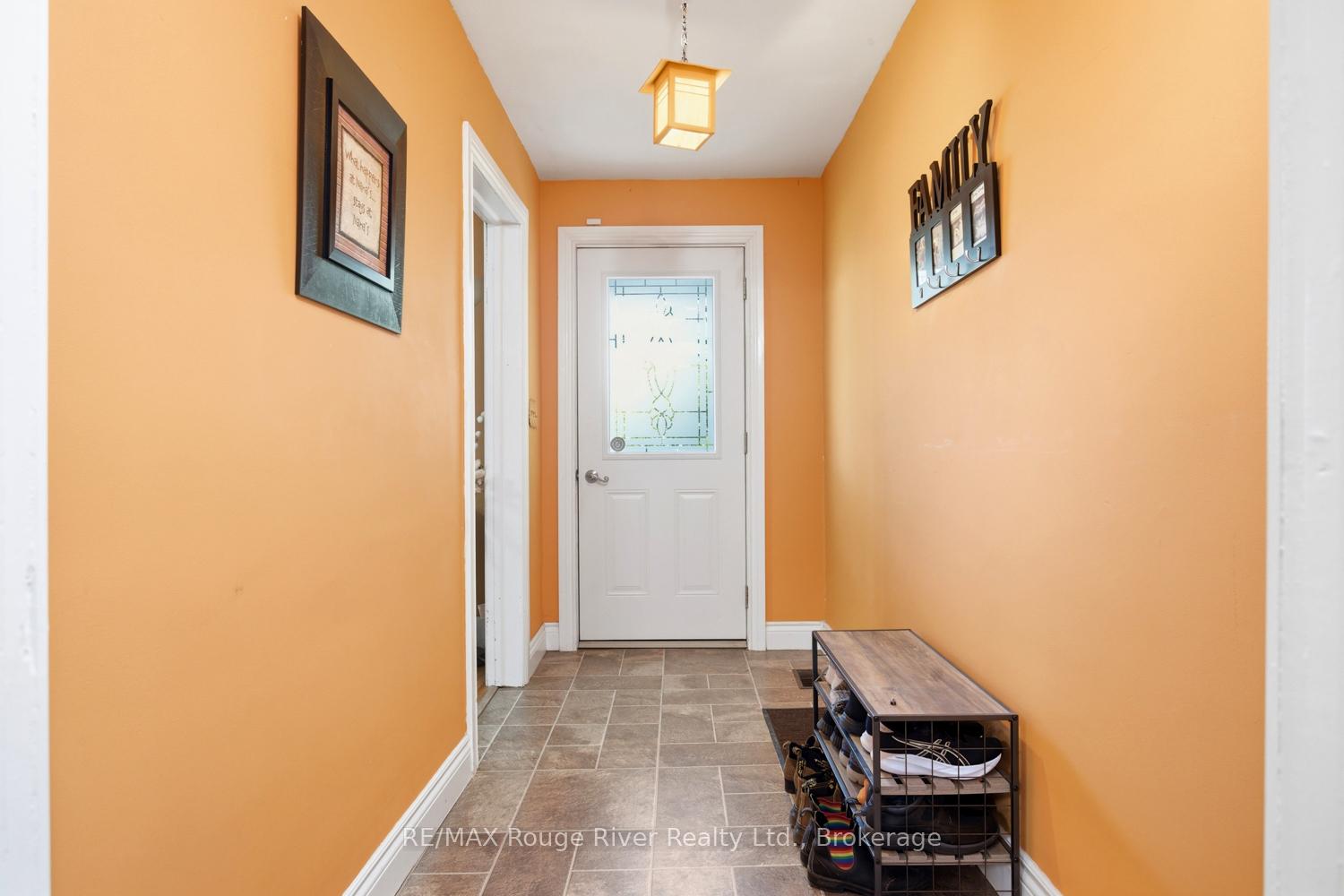 Photo 2 of 111 Lingham Street, Belleville, Belleville Ward — HOMEH