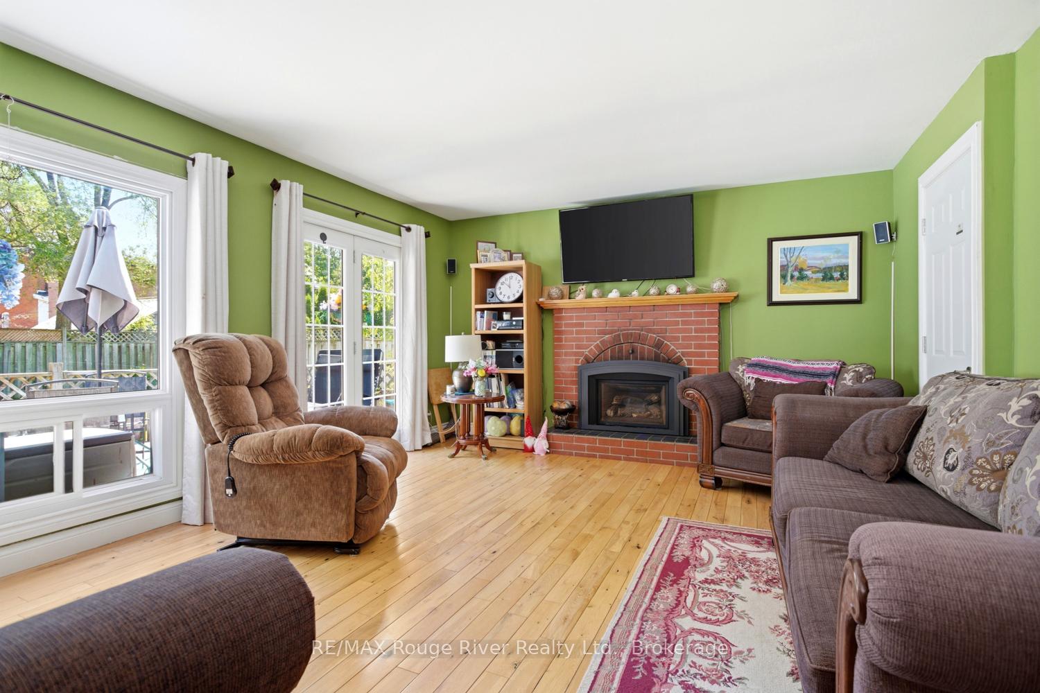 Photo 22 of 111 Lingham Street, Belleville, Belleville Ward — HOMEH