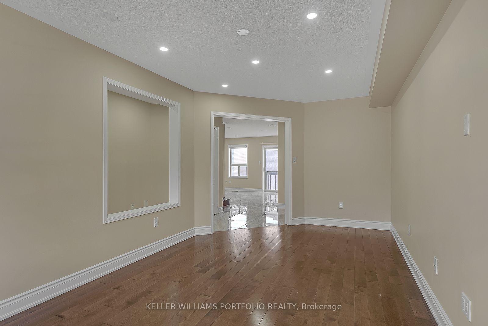 Photo 7 of 99 Dells Crescent, Brampton, Fletcher's Meadow — HOMEH