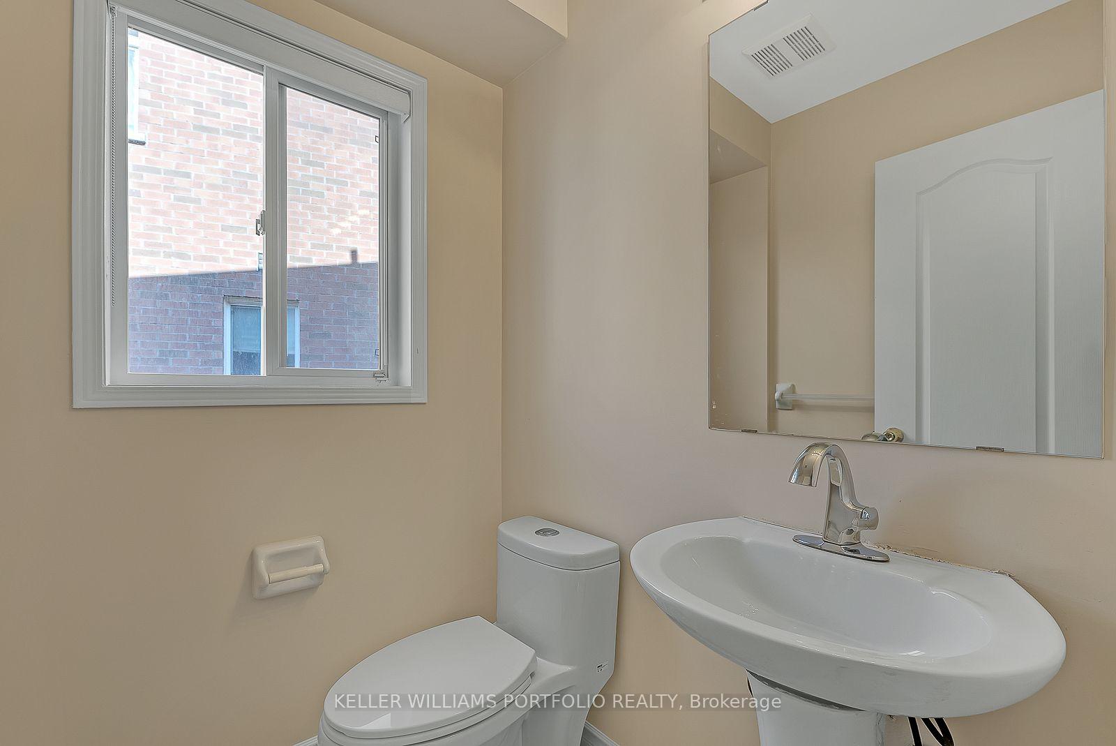 Photo 8 of 99 Dells Crescent, Brampton, Fletcher's Meadow — HOMEH