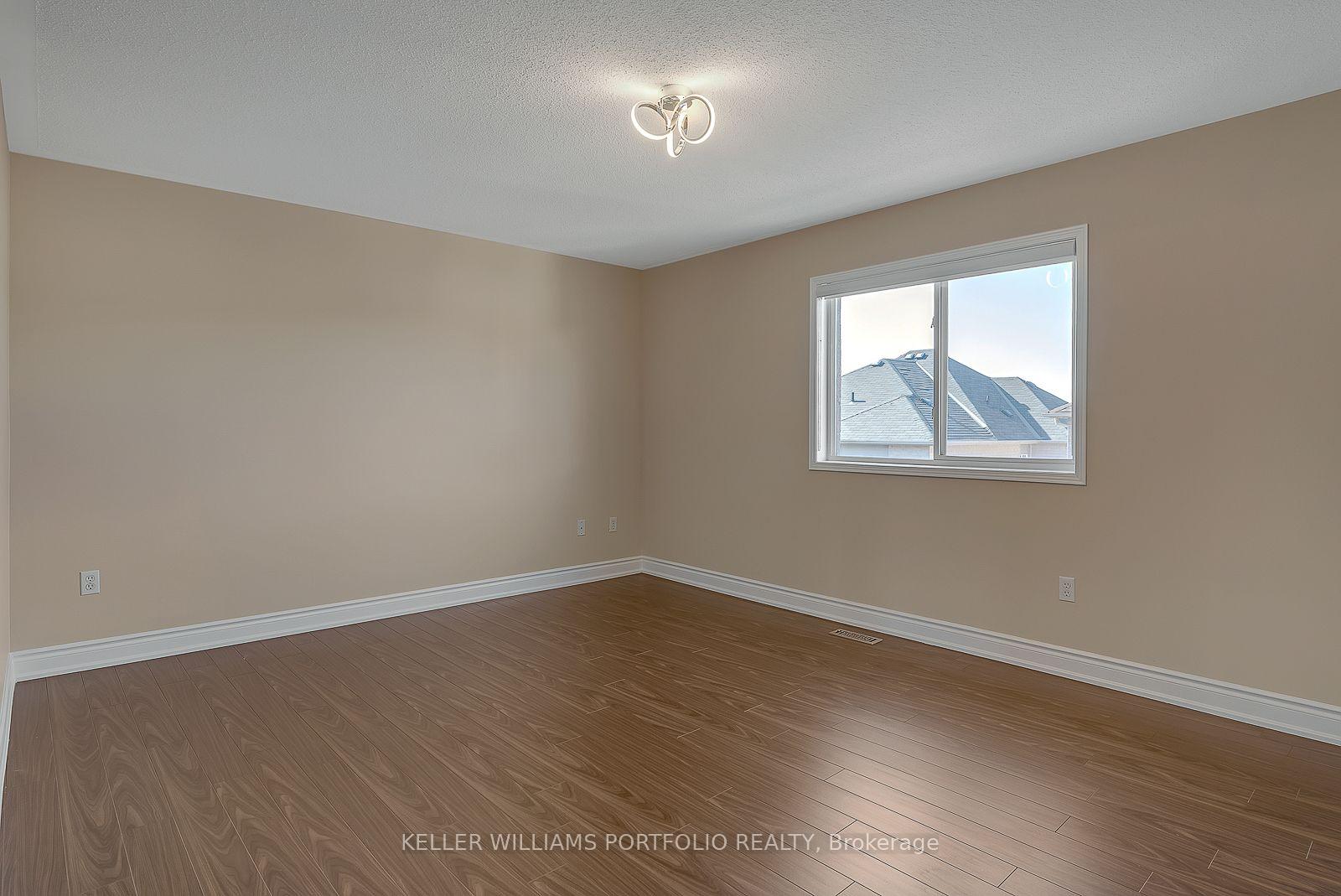 Photo 18 of 99 Dells Crescent, Brampton, Fletcher's Meadow — HOMEH