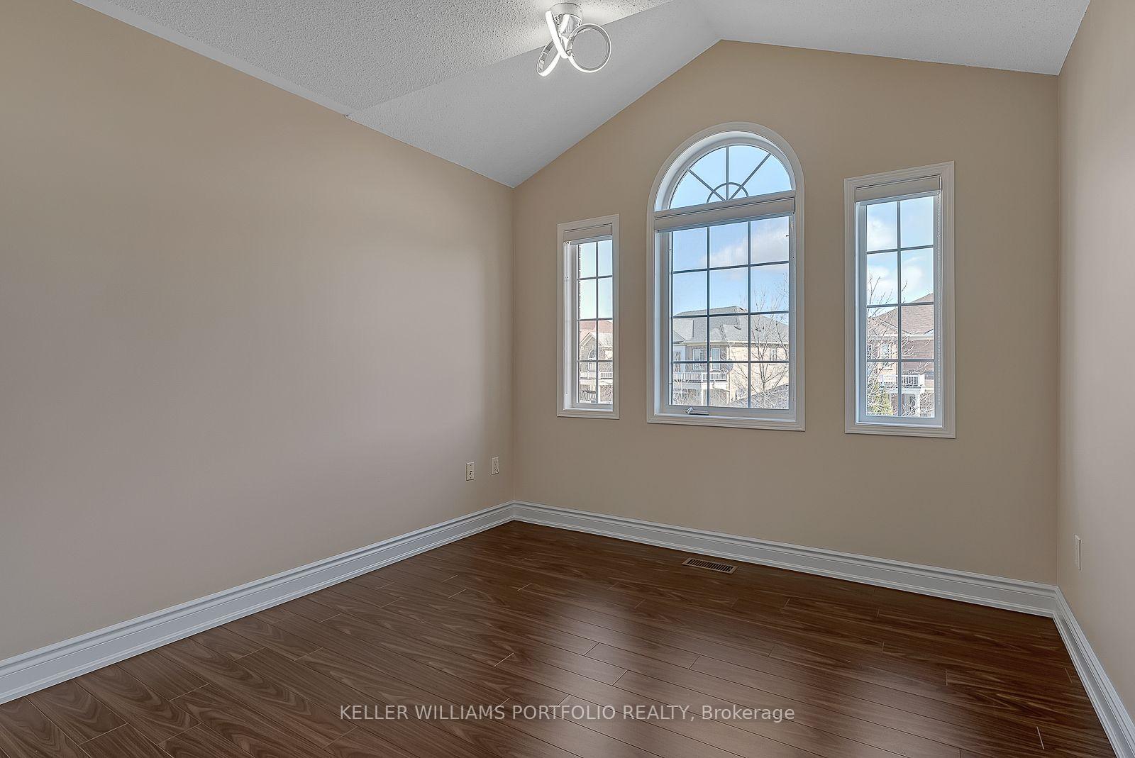 Photo 26 of 99 Dells Crescent, Brampton, Fletcher's Meadow — HOMEH
