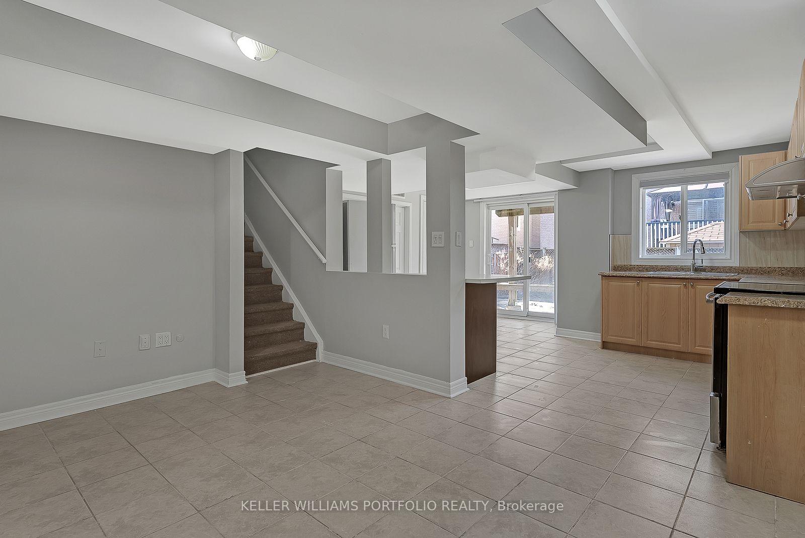 Photo 28 of 99 Dells Crescent, Brampton, Fletcher's Meadow — HOMEH