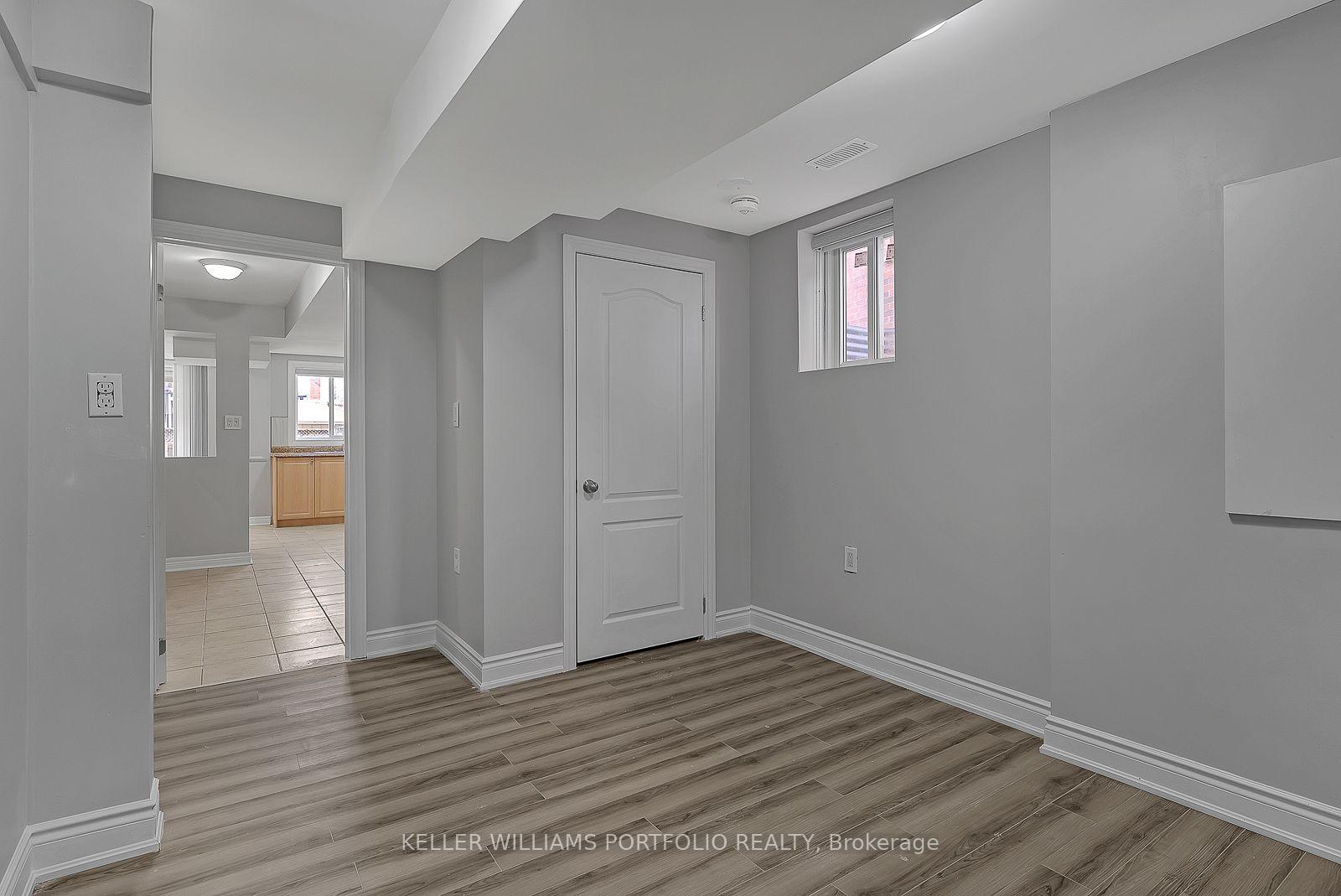 Photo 35 of 99 Dells Crescent, Brampton, Fletcher's Meadow — HOMEH