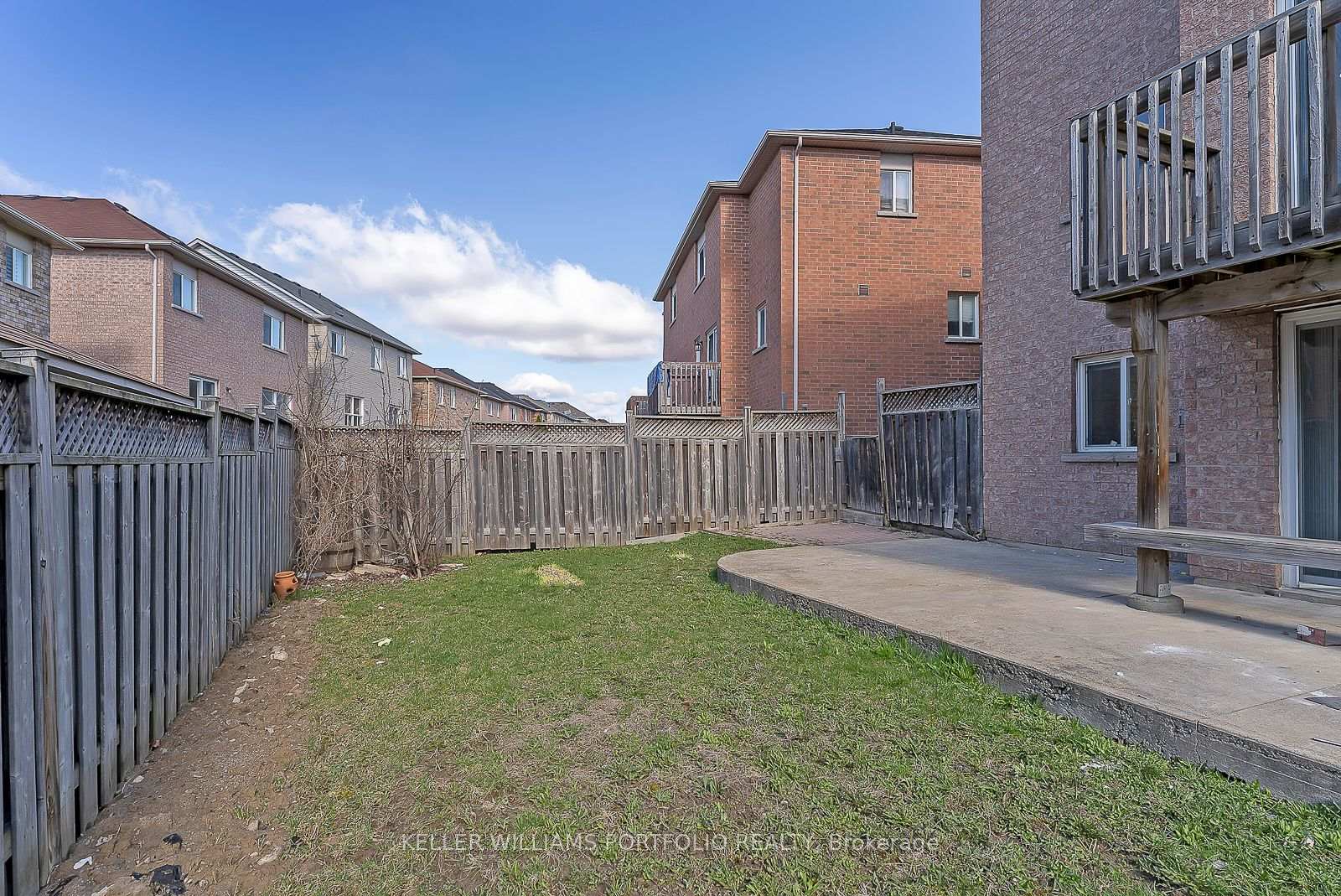 Photo 38 of 99 Dells Crescent, Brampton, Fletcher's Meadow — HOMEH