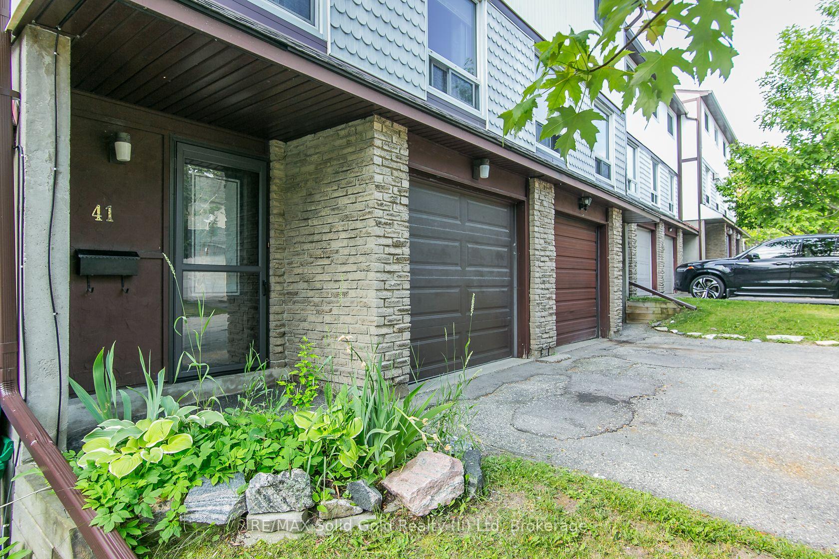 Photo 2 of Unit 41, 80 Old Country Drive, Kitchener, Country Hills — HOMEH