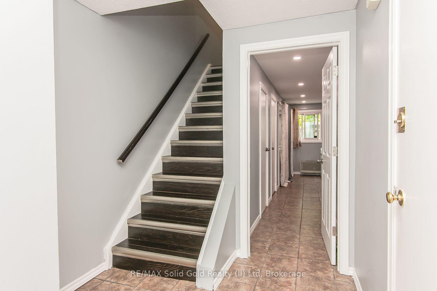 Photo 5 of Unit 41, 80 Old Country Drive, Kitchener, Country Hills — HOMEH