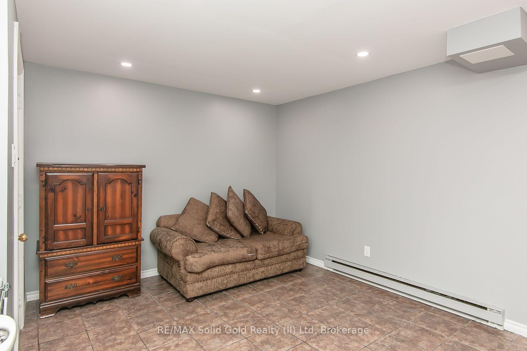 Photo 9 of Unit 41, 80 Old Country Drive, Kitchener, Country Hills — HOMEH