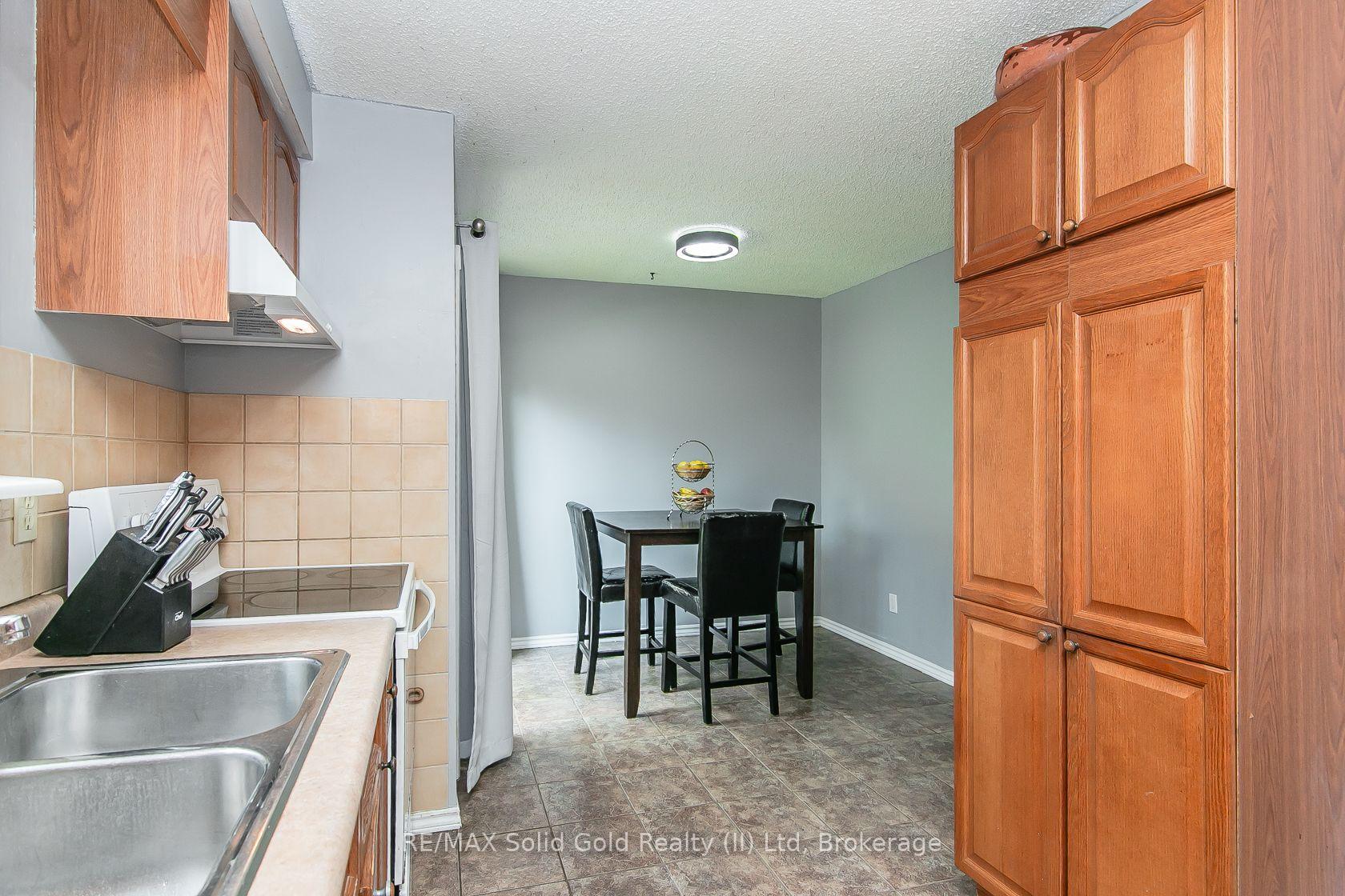 Photo 17 of Unit 41, 80 Old Country Drive, Kitchener, Country Hills — HOMEH