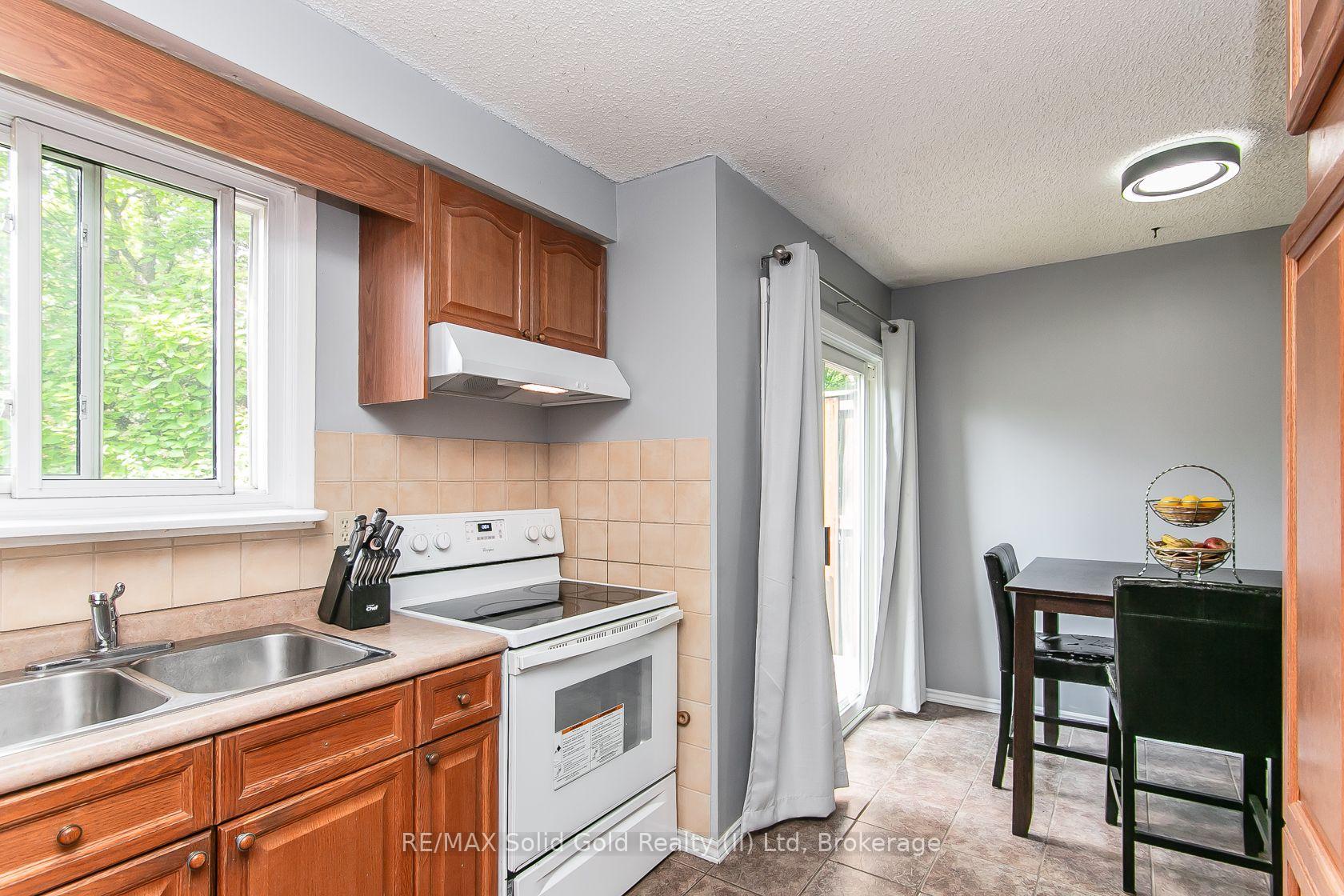 Photo 18 of Unit 41, 80 Old Country Drive, Kitchener, Country Hills — HOMEH