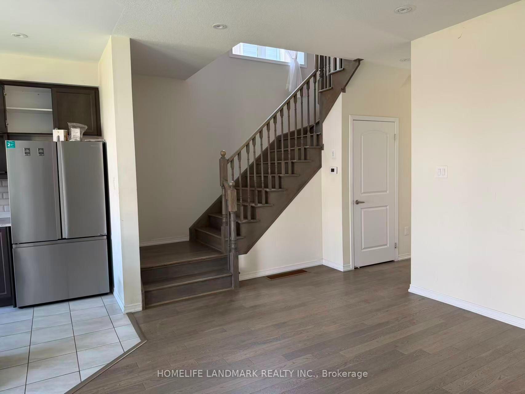 Photo 6 of 8761 Sourgum Avenue, Niagara Falls, Brown — HOMEH