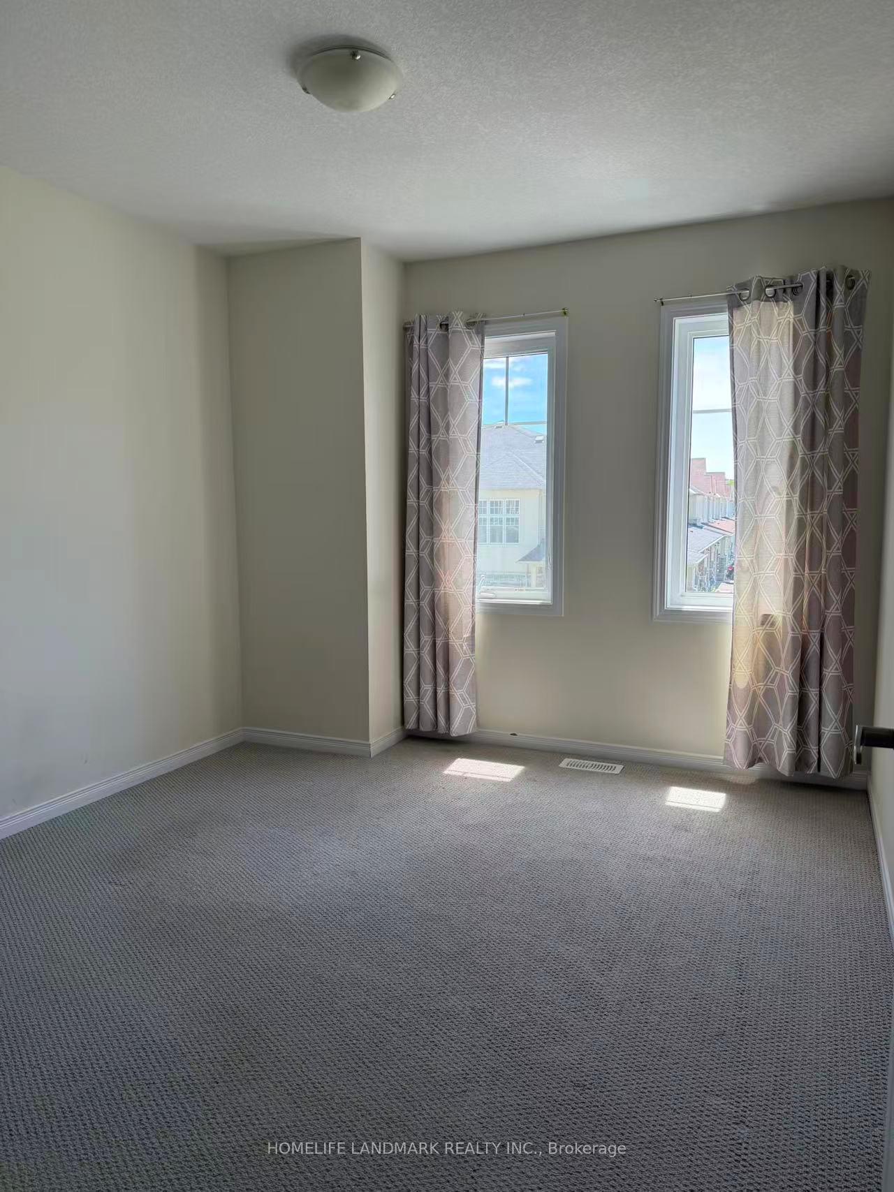 Photo 13 of 8761 Sourgum Avenue, Niagara Falls, Brown — HOMEH