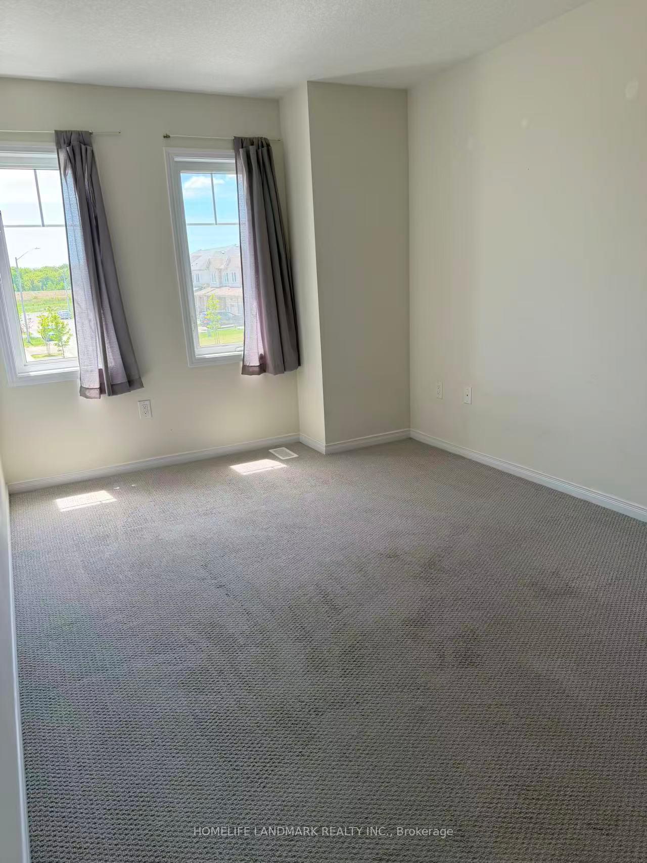 Photo 16 of 8761 Sourgum Avenue, Niagara Falls, Brown — HOMEH