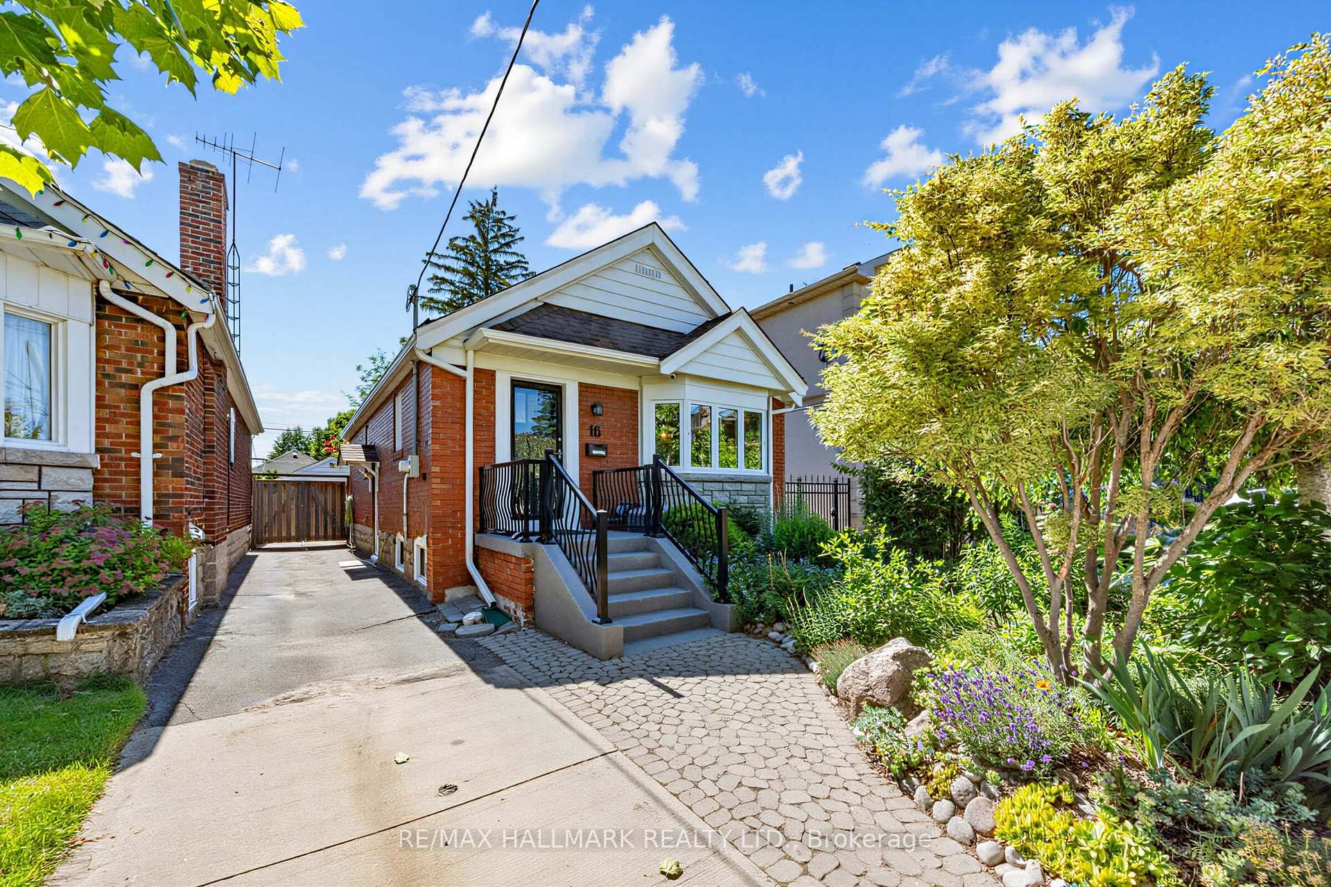 Front of 16 Crestland Avenue