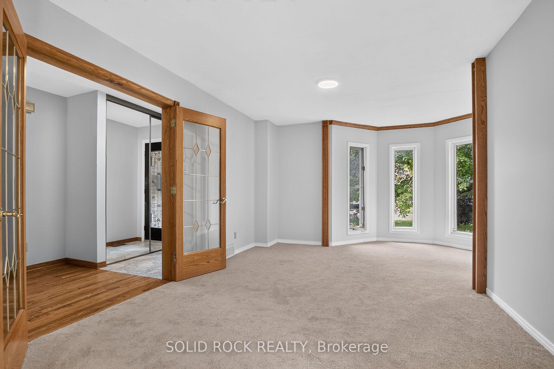 Photo 4 of 54 Huntsman Crescent, Ottawa, Kanata - Bridlewood — HOMEH