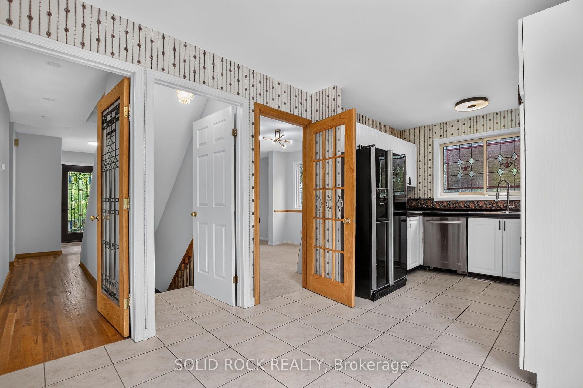 Photo 10 of 54 Huntsman Crescent, Ottawa, Kanata - Bridlewood — HOMEH