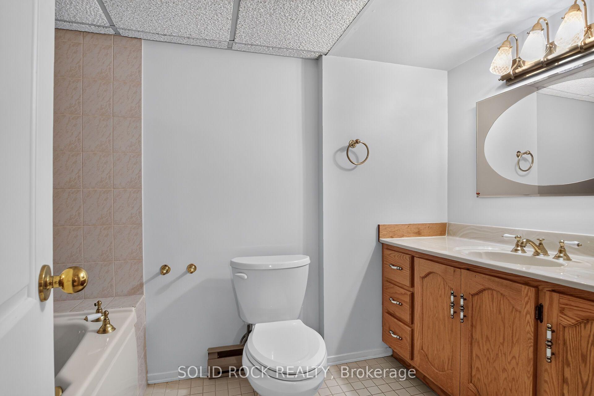 Photo 31 of 54 Huntsman Crescent, Ottawa, Kanata - Bridlewood — HOMEH