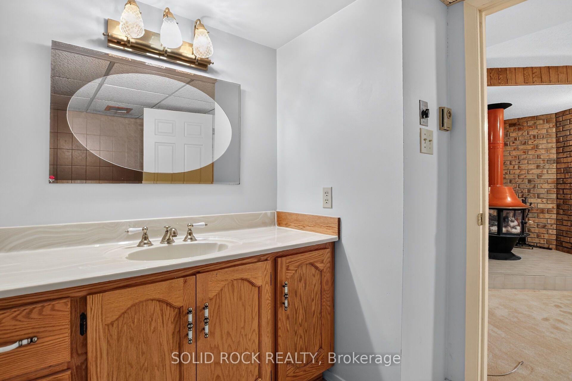 Photo 32 of 54 Huntsman Crescent, Ottawa, Kanata - Bridlewood — HOMEH