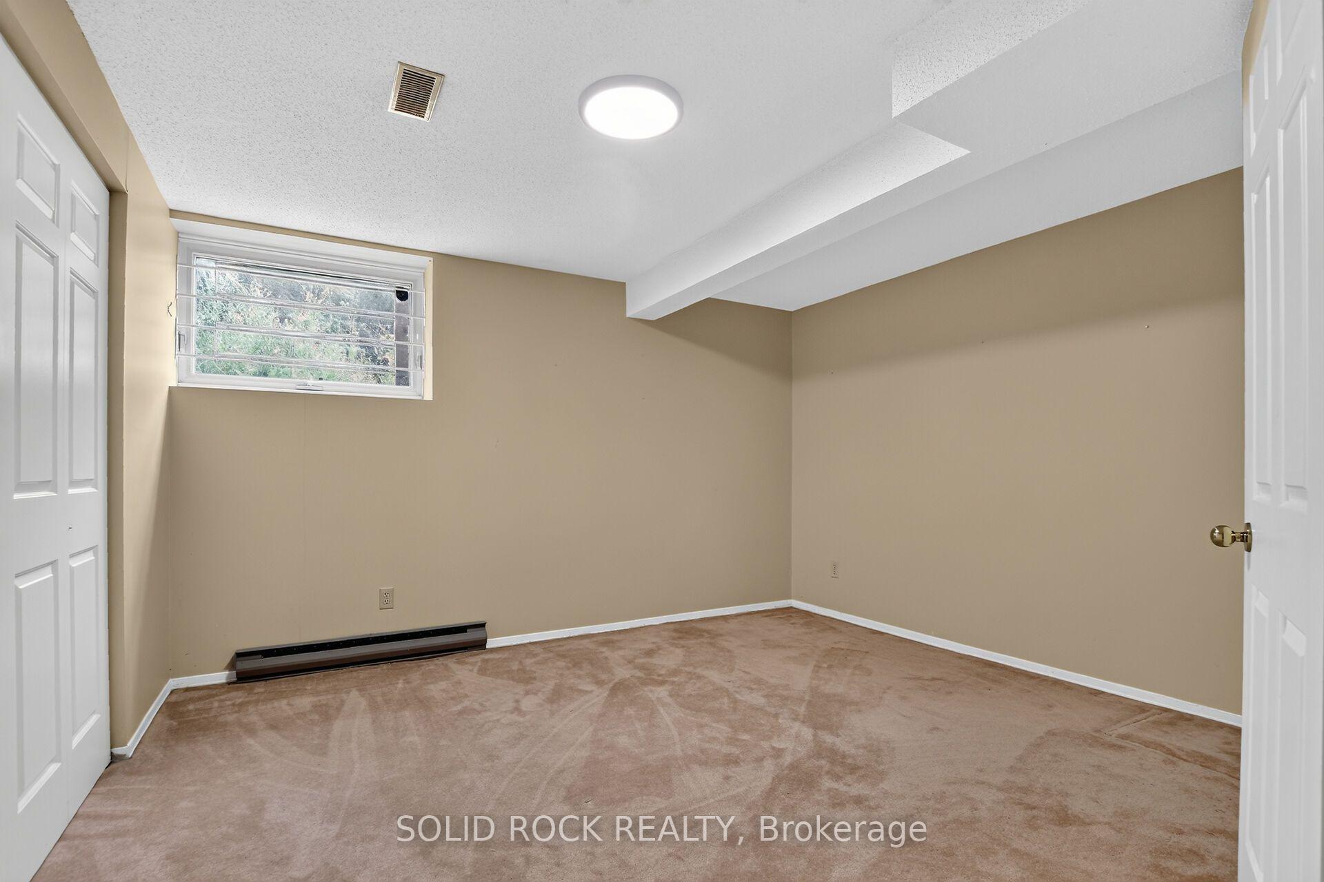 Photo 37 of 54 Huntsman Crescent, Ottawa, Kanata - Bridlewood — HOMEH