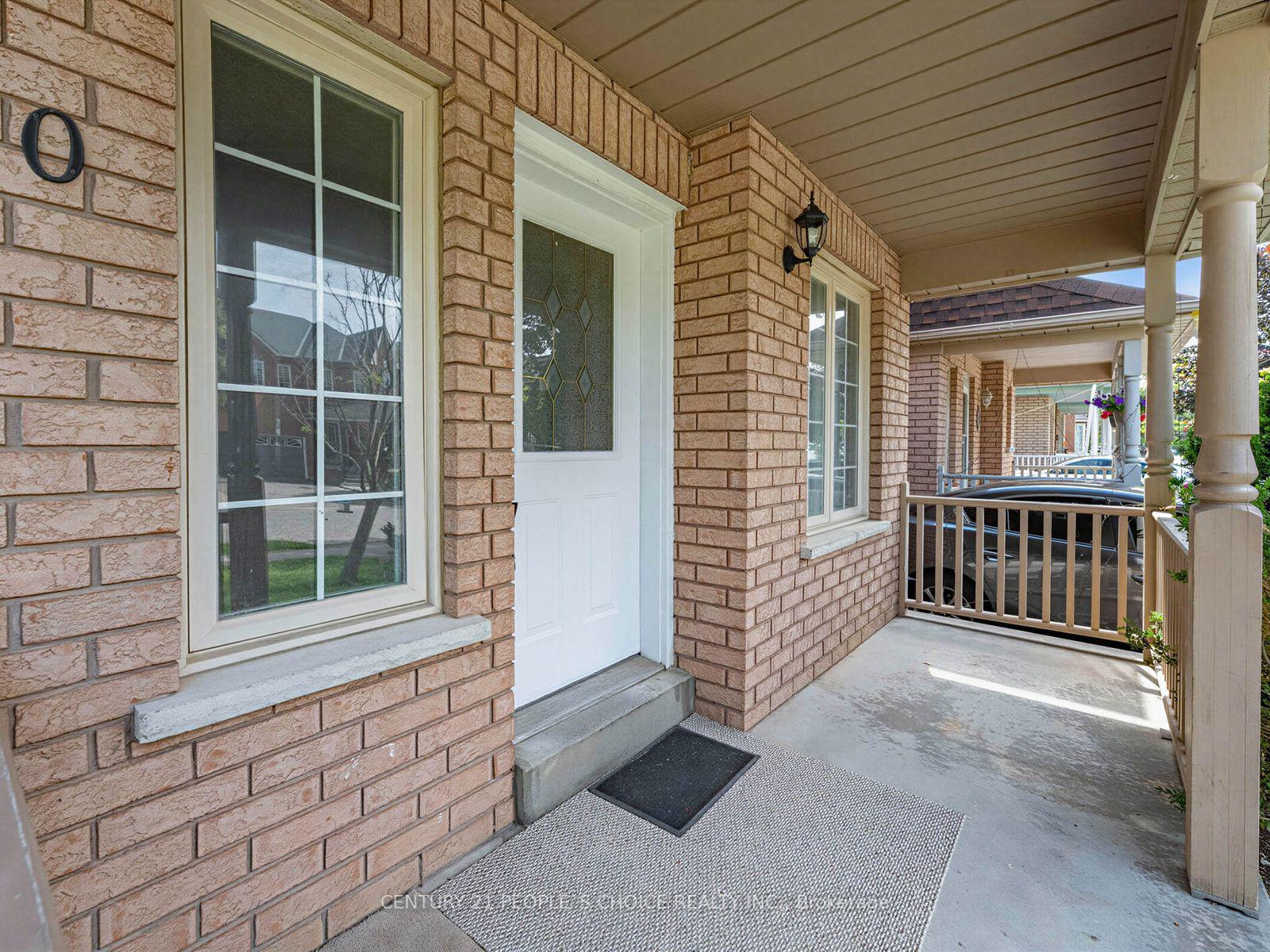 Photo 3 of 40 Zebra Trail, Brampton, Sandringham-Wellington — HOMEH