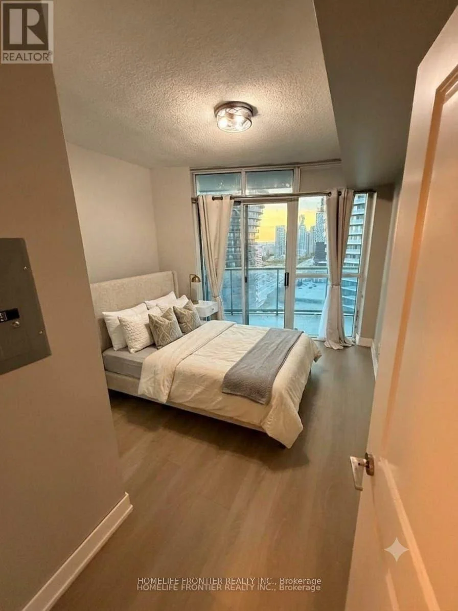 Photo 3 of Unit 2607, 80 Absolute Avenue, Mississauga, City Centre — HOMEH