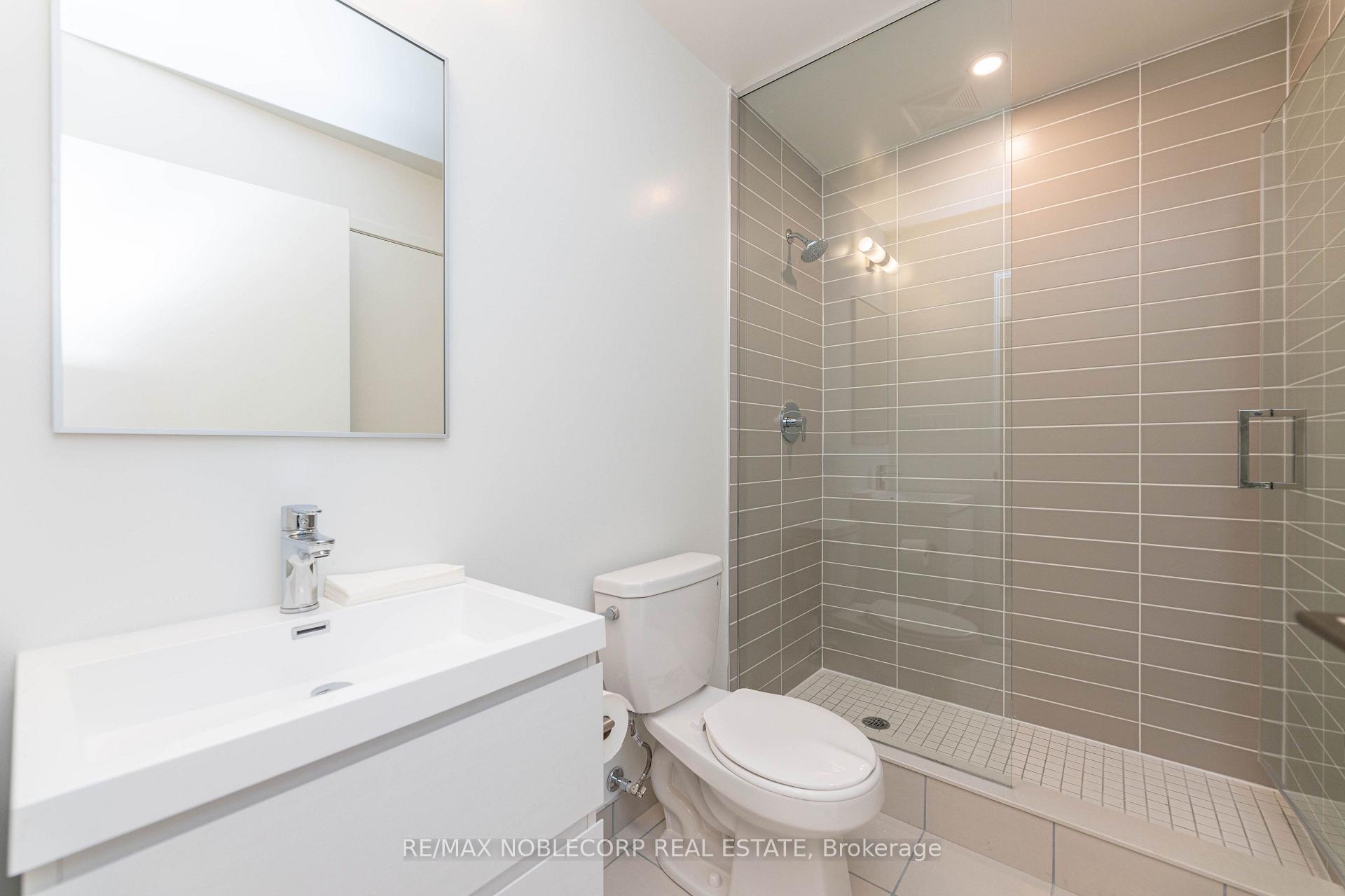Photo 3 of Unit 805B, 292 Verdale Crossing, Markham, Unionville — HOMEH