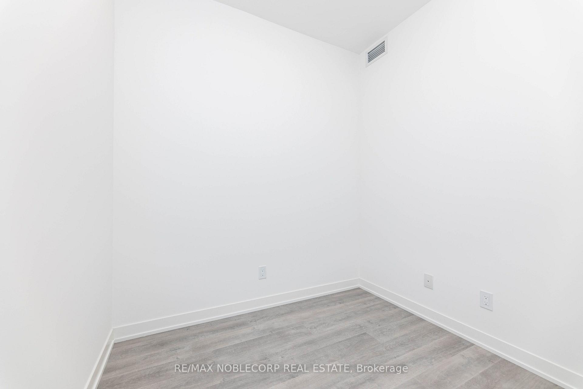 Photo 6 of Unit 805B, 292 Verdale Crossing, Markham, Unionville — HOMEH