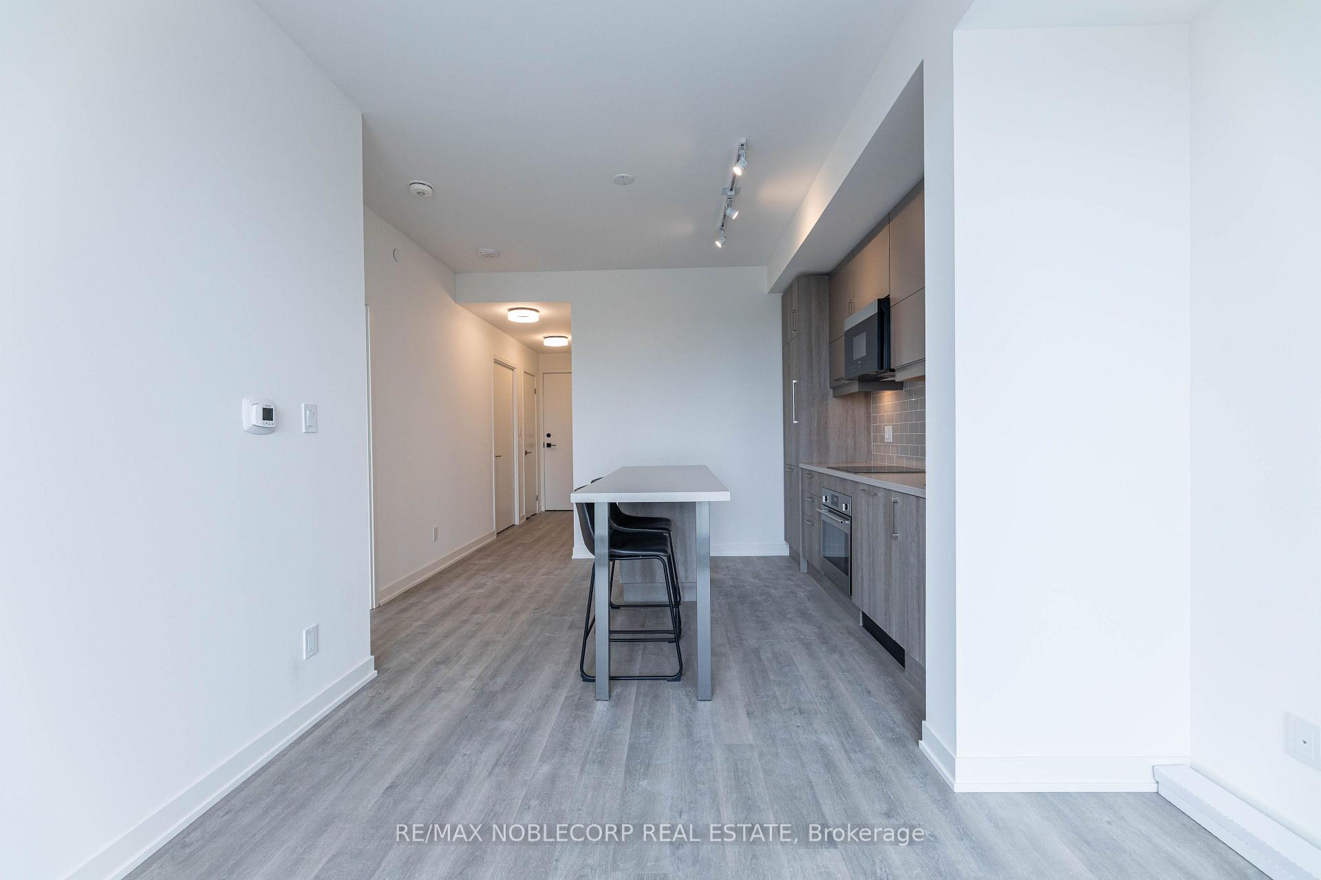 Photo 17 of Unit 805B, 292 Verdale Crossing, Markham, Unionville — HOMEH