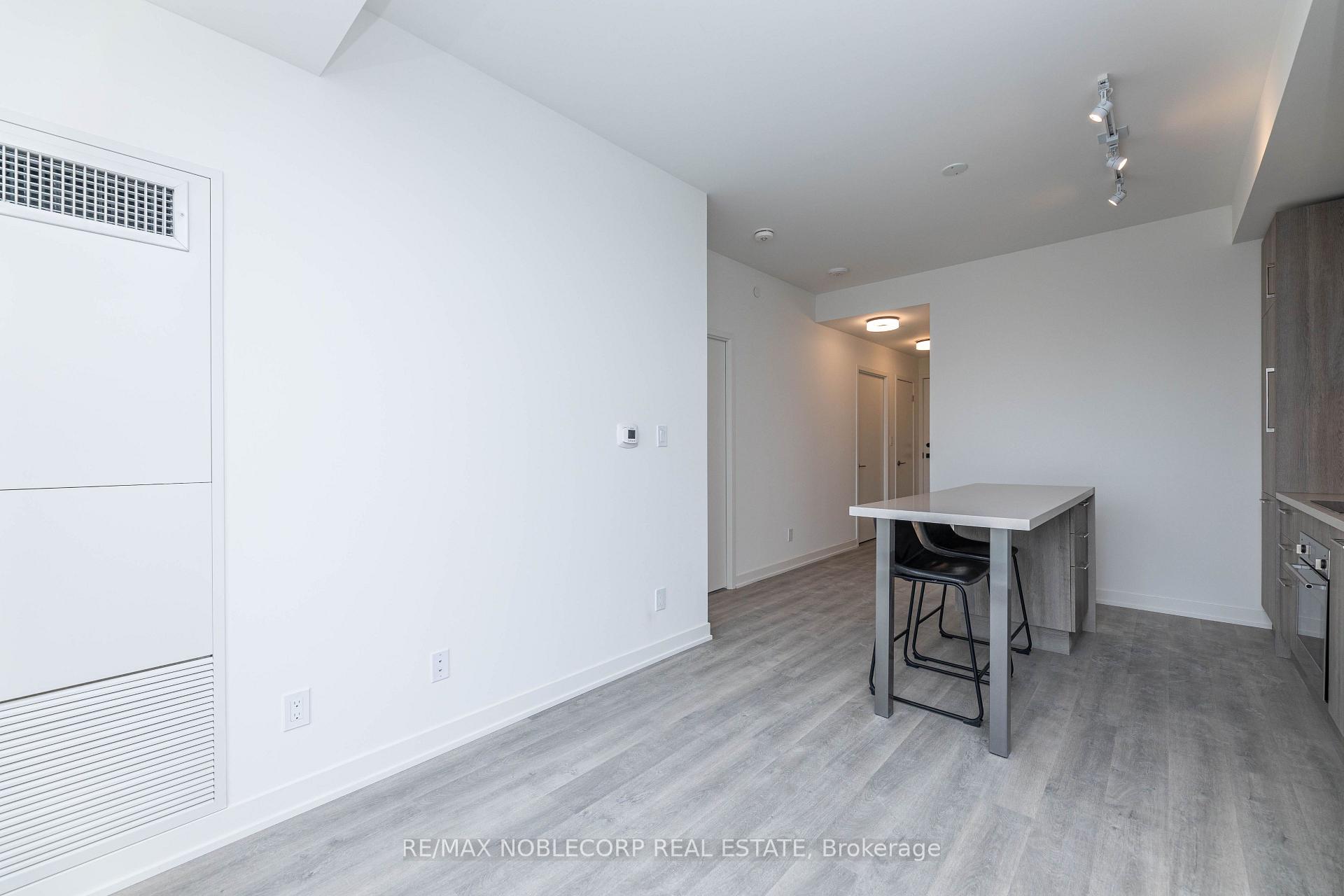 Photo 18 of Unit 805B, 292 Verdale Crossing, Markham, Unionville — HOMEH