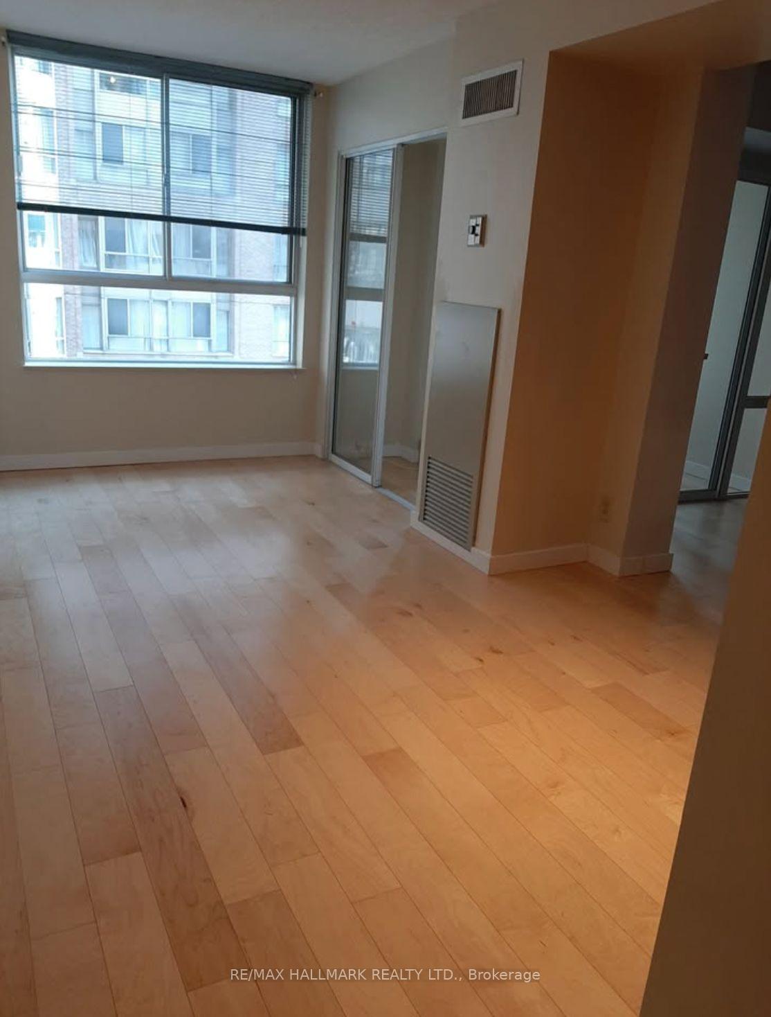 Photo 1 of Unit 821, 711 Bay Street, Toronto, Bay Street Corridor — HOMEH