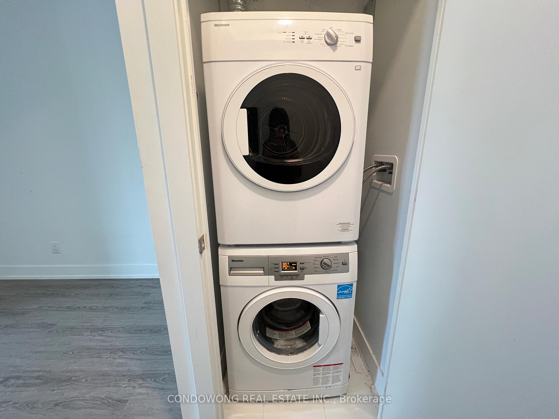 Photo 5 of Unit 1508, 7 Grenville Street, Toronto, Bay Street Corridor — HOMEH