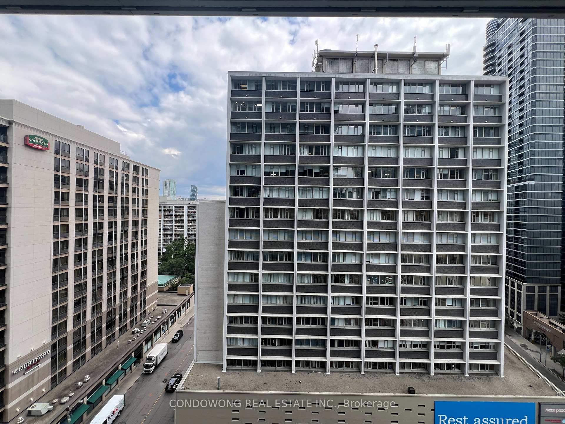 Photo 6 of Unit 1508, 7 Grenville Street, Toronto, Bay Street Corridor — HOMEH