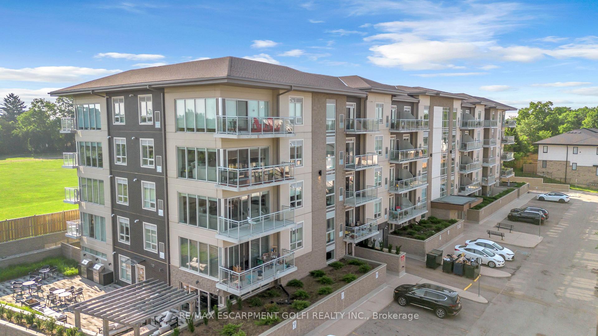 Photo 2 of Unit 208, 16 Markle Crescent, Hamilton, Ancaster — HOMEH