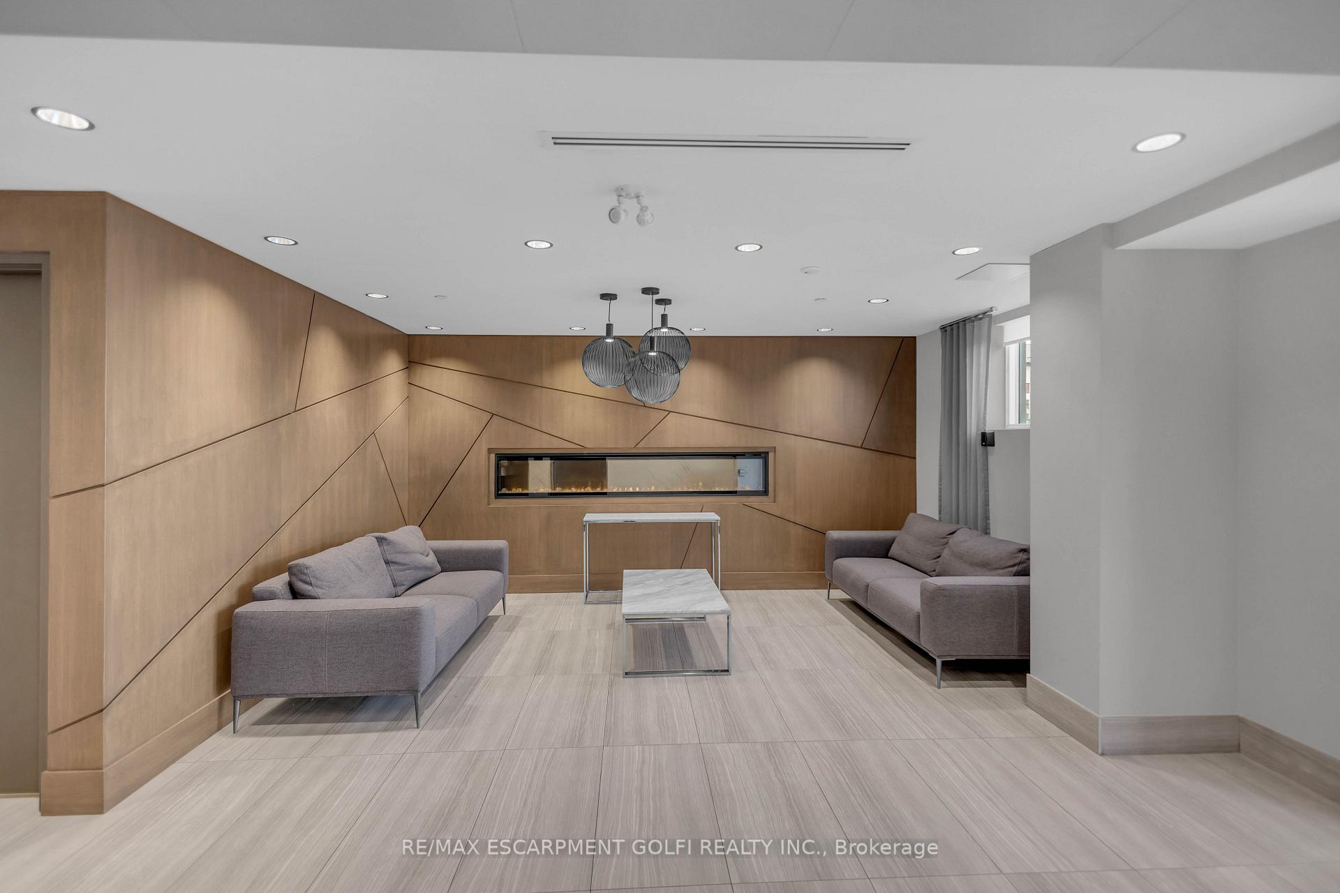 Photo 5 of Unit 208, 16 Markle Crescent, Hamilton, Ancaster — HOMEH
