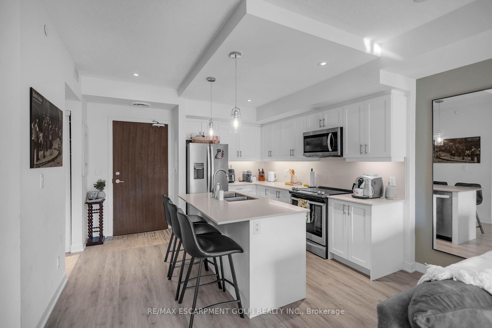 Photo 9 of Unit 208, 16 Markle Crescent, Hamilton, Ancaster — HOMEH